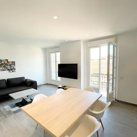 Viva Riviera Deluxe Floor 2 Bedrooms 2 Bathrooms *